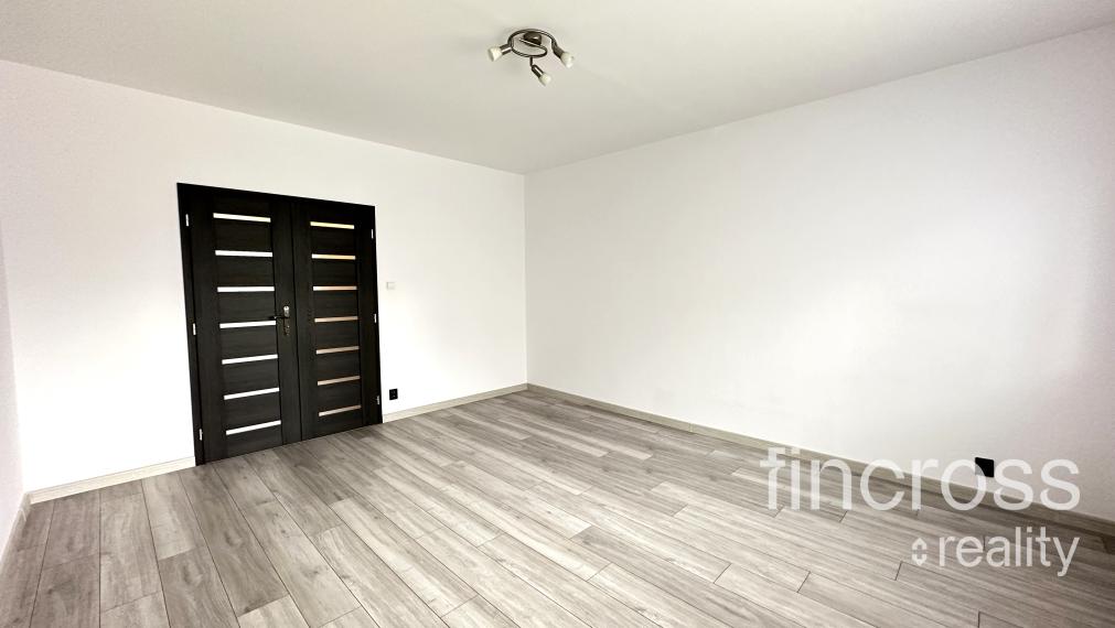 **Na predaj: 3-izbový byt v Považskej Bystrici – Skvelá lokalita a výhľad!**