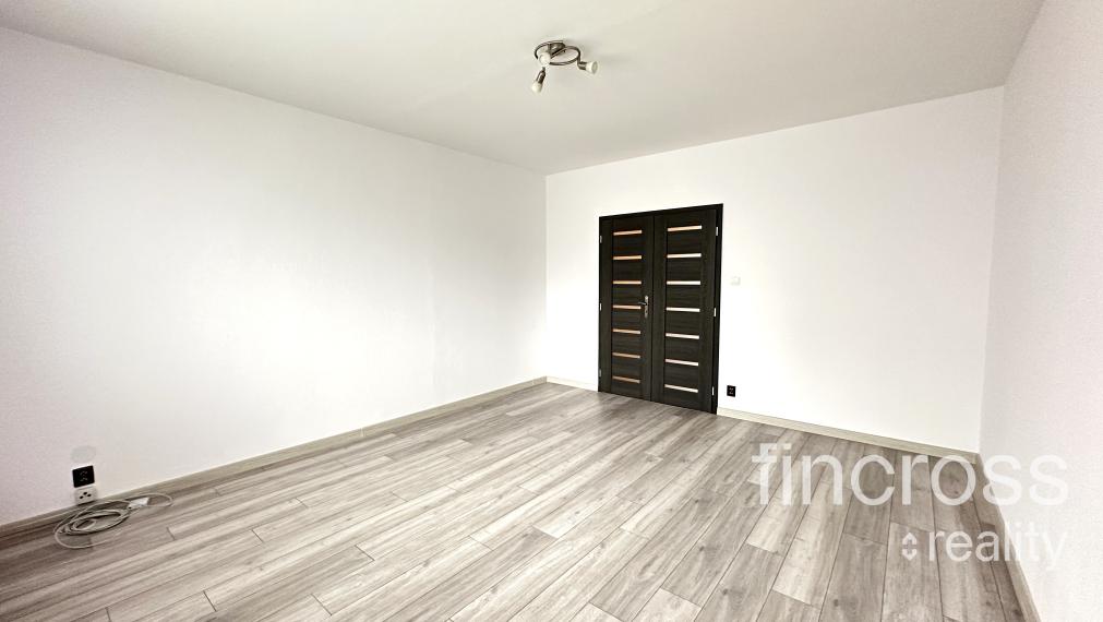 **Na predaj: 3-izbový byt v Považskej Bystrici – Skvelá lokalita a výhľad!**