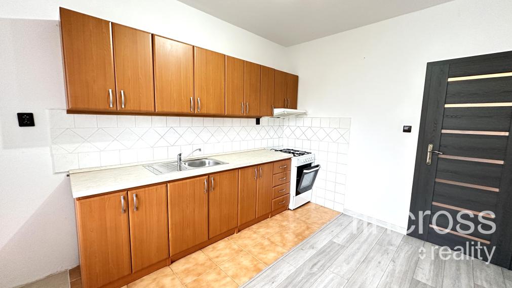 **Na predaj: 3-izbový byt v Považskej Bystrici – Skvelá lokalita a výhľad!**