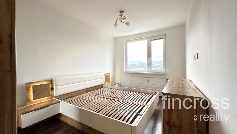 PREDANÝ - EXKLUZÍVNE - Slnečný a štýlový 3-izbový byt po kompletnej rekonštrukcii v Považskej Bystrici!