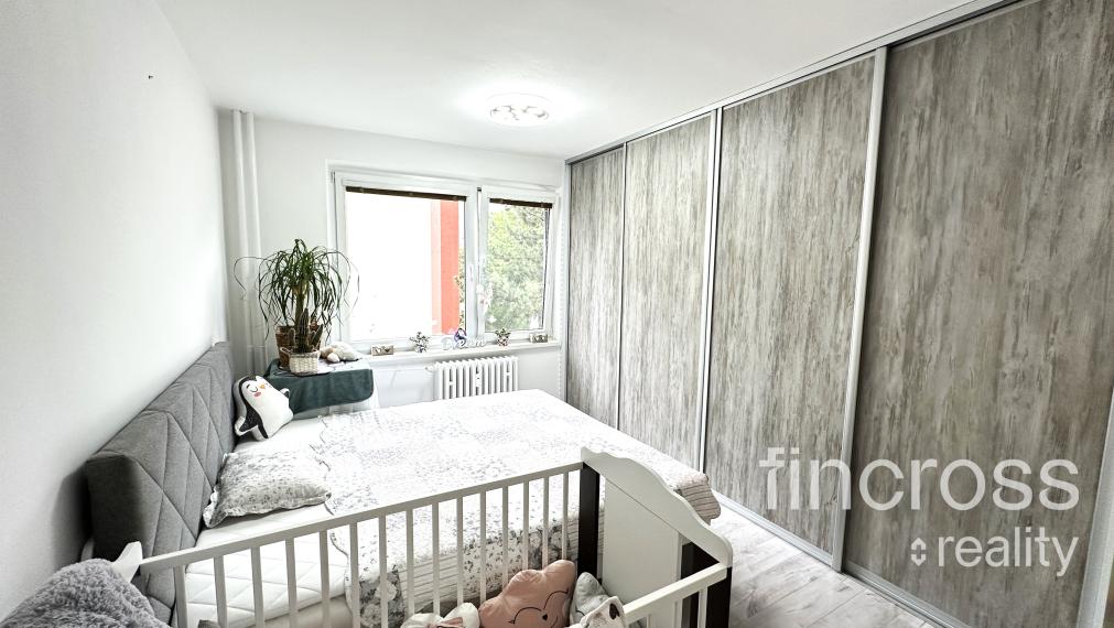 PREDANÝ - PREMIUM  4. izb. byt - Centrum I. - 80m2, KOMPLETNE VYBEVENÝ + KLIMATIZÁCIA a 2x balkón