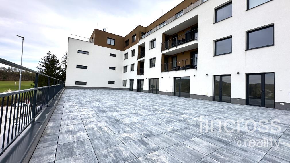 Kompletne vkusne zariadený 2-izbový byt s terasou 110 m² - ihneď k dispozícii!