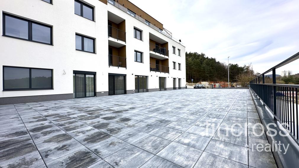 Kompletne vkusne zariadený 2-izbový byt s terasou 110 m² - ihneď k dispozícii!