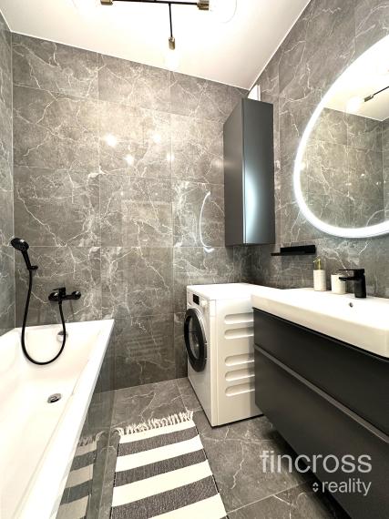 Kompletne vkusne zariadený 2-izbový byt s terasou 110 m² - ihneď k dispozícii!