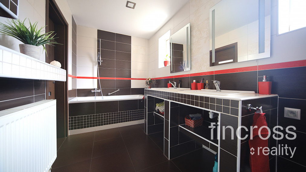 Exkluzívna ponuka: Rodinný dom v Lysej pod Makytou – Komfort a súkromie v srdci prírody