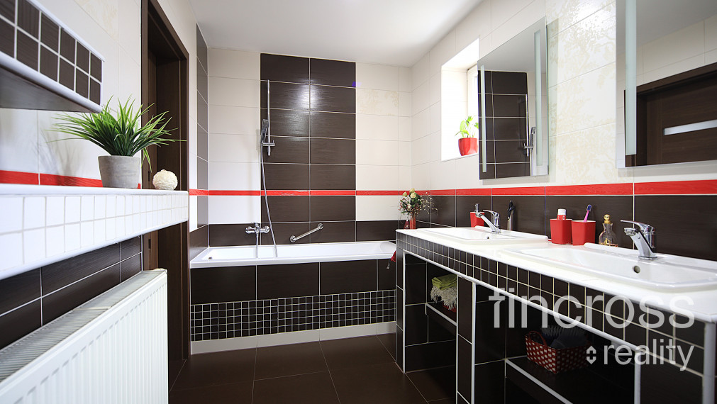 Exkluzívna ponuka: Rodinný dom v Lysej pod Makytou – Komfort a súkromie v srdci prírody