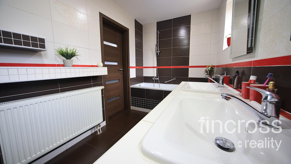 Exkluzívna ponuka: Rodinný dom v Lysej pod Makytou – Komfort a súkromie v srdci prírody