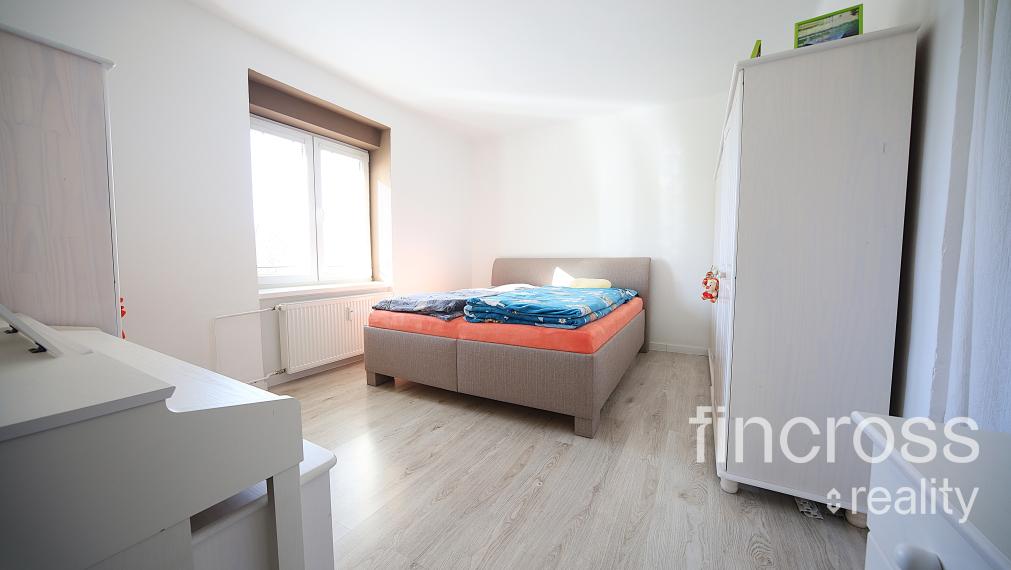 REZERVOVANÝ - Výnimočný 3-izbový byt po rekonštrukcii v top lokalite Trenčína – Ulica 28. októbra