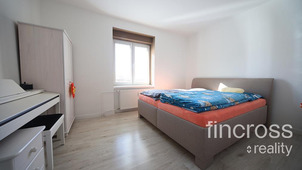 REZERVOVANÝ - Výnimočný 3-izbový byt po rekonštrukcii v top lokalite Trenčína – Ulica 28. októbra