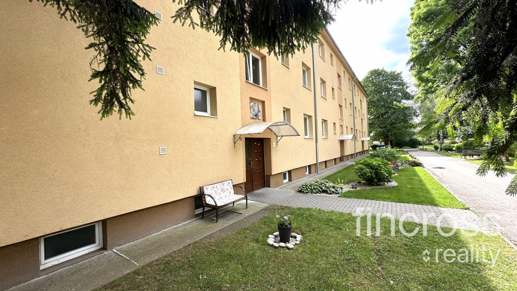 PRENAJATÉ - Prenájom kompletne prerobeného 2-izbového na 3-izbový v prestížnej lokalite Trenčína – Sihoť, ulica Kpt. Nálepku pri ARÉNE MARIÁNA GÁBORÍKA