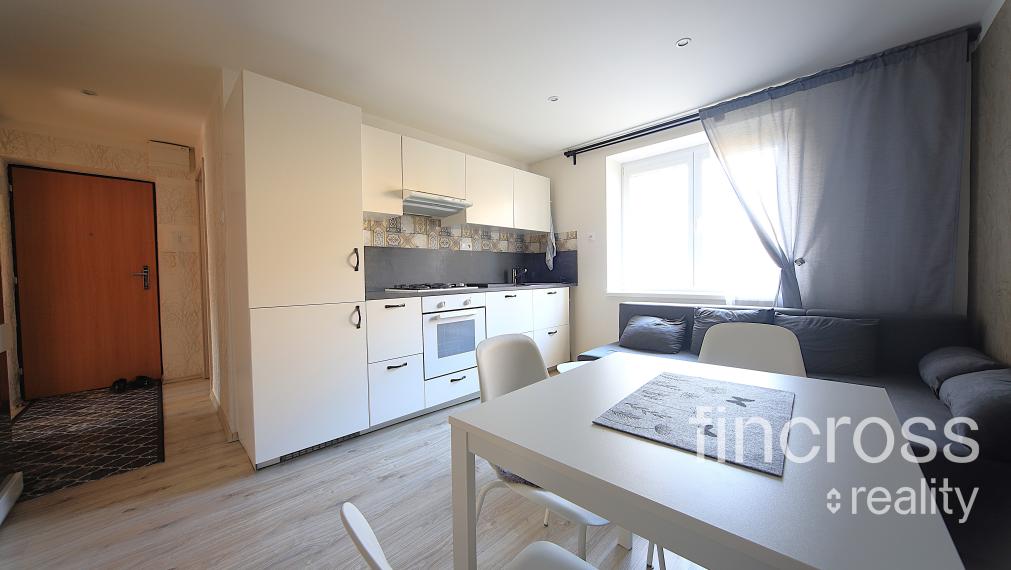 PRENAJATÉ - Prenájom kompletne prerobeného 2-izbového na 3-izbový v prestížnej lokalite Trenčína – Sihoť, ulica Kpt. Nálepku pri ARÉNE MARIÁNA GÁBORÍKA