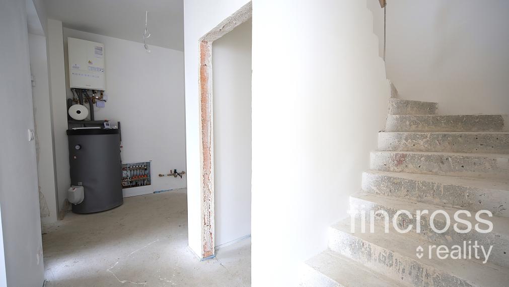 Novostavba rodinného domu v Streženiciach pri Púchove. S nákladmi na bývanie 80€ mesačne.