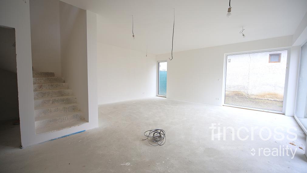 Novostavba rodinného domu v Streženiciach pri Púchove. S nákladmi na bývanie 80€ mesačne.