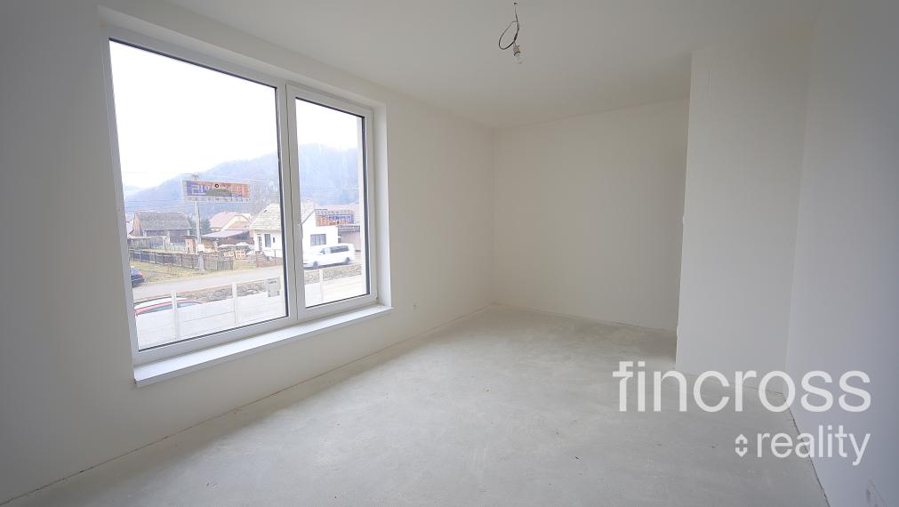 Novostavba rodinného domu v Streženiciach pri Púchove. S nákladmi na bývanie 80€ mesačne.