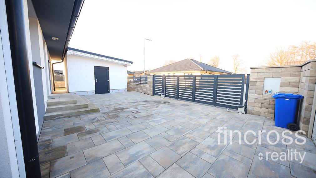 REZERVOVANÝ ! VYSNÍVANÝ DOMOV PRE VAŠU RODINU – MODERNÁ NOVOSTAVBA V KLOBUŠICIACH!