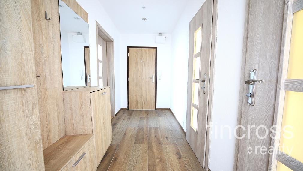 PREDANÝ - Exkluzívna ponuka! Priestranný 3-izbový byt v Trenčíne – Sihoť, ulica Sibírska