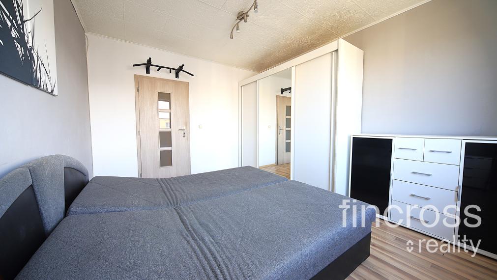 PREDANÝ - Exkluzívna ponuka! Priestranný 3-izbový byt v Trenčíne – Sihoť, ulica Sibírska