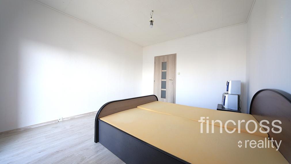 PREDANÝ - Exkluzívna ponuka! Priestranný 3-izbový byt v Trenčíne – Sihoť, ulica Sibírska