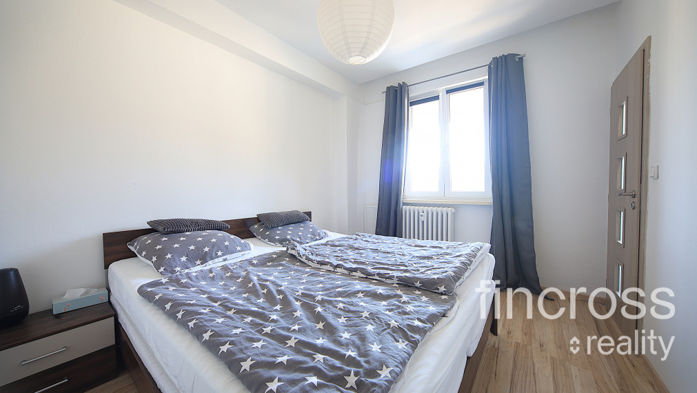 REZERVOVANÝ ! 2-izbový byt po rekonštrukcii s loggiou, kompletne vybavený – ideálny na bývanie aj investíciu!