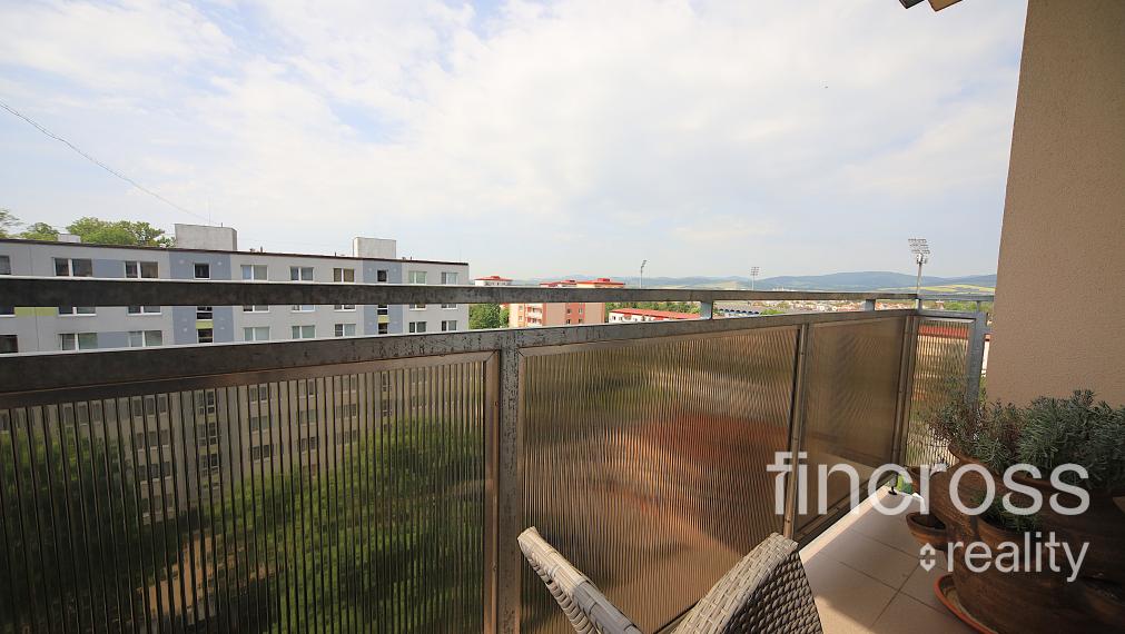 Štýlový 2-izbový byt po kompletnej rekonštrukcii v top lokalite – Dubnica nad Váhom, Pod Kaštieľom