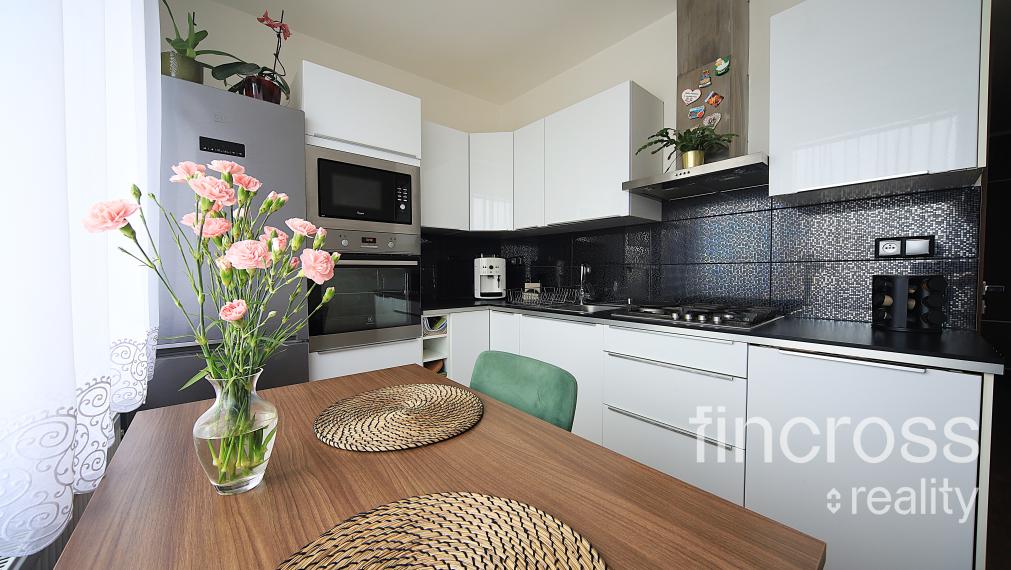 Štýlový 2-izbový byt po kompletnej rekonštrukcii v top lokalite – Dubnica nad Váhom, Pod Kaštieľom