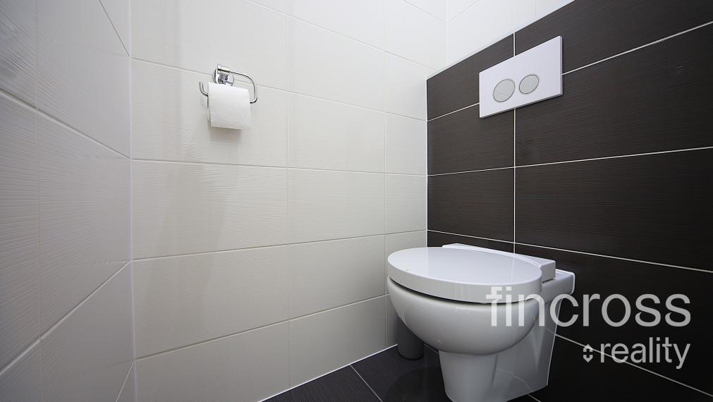 Štýlový 2-izbový byt po kompletnej rekonštrukcii v top lokalite – Dubnica nad Váhom, Pod Kaštieľom