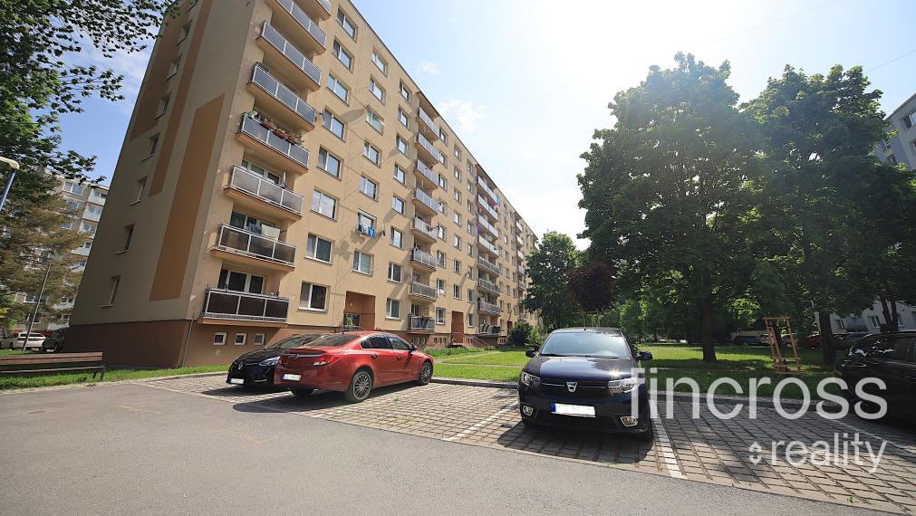 Štýlový 2-izbový byt po kompletnej rekonštrukcii v top lokalite – Dubnica nad Váhom, Pod Kaštieľom