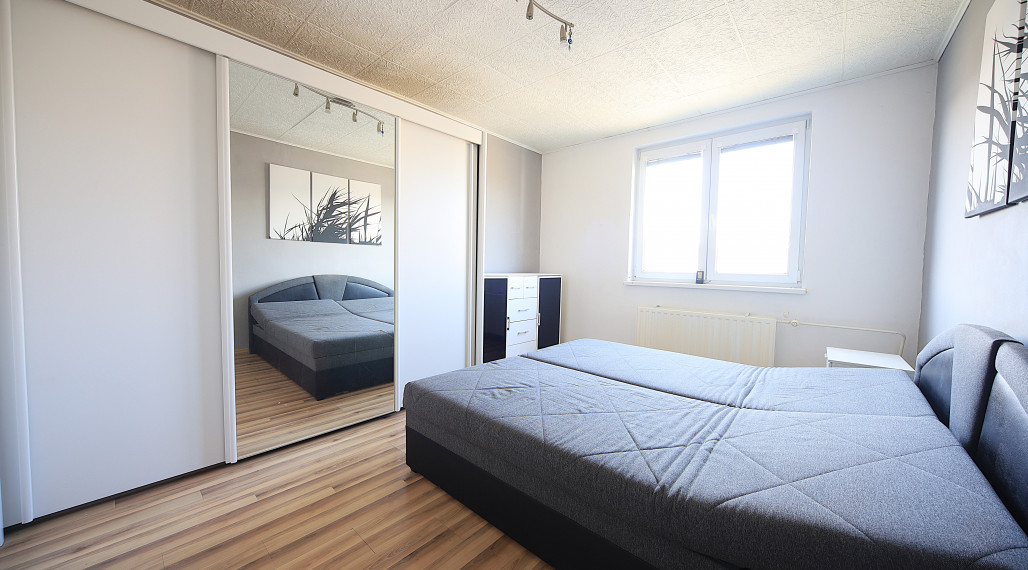 PREDANÝ - Exkluzívna ponuka! Priestranný 3-izbový byt v Trenčíne – Sihoť, ulica Sibírska