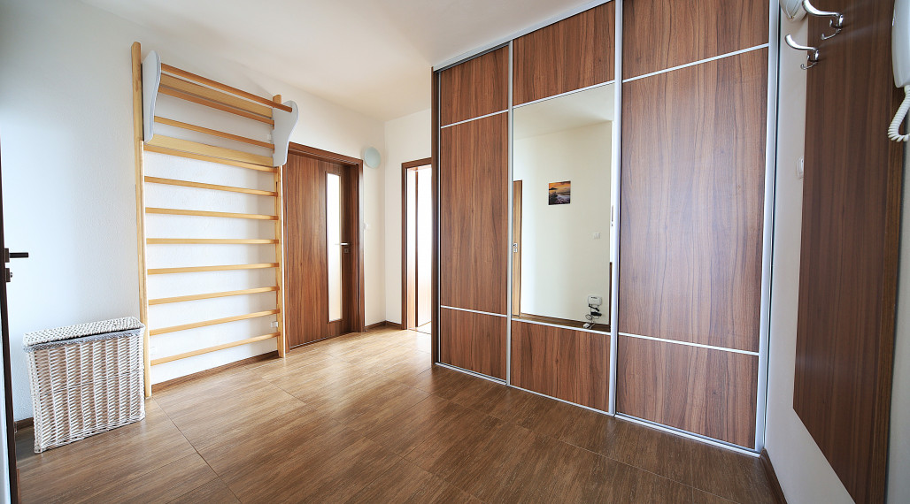 Štýlový 2-izbový byt po kompletnej rekonštrukcii v top lokalite – Dubnica nad Váhom, Pod Kaštieľom